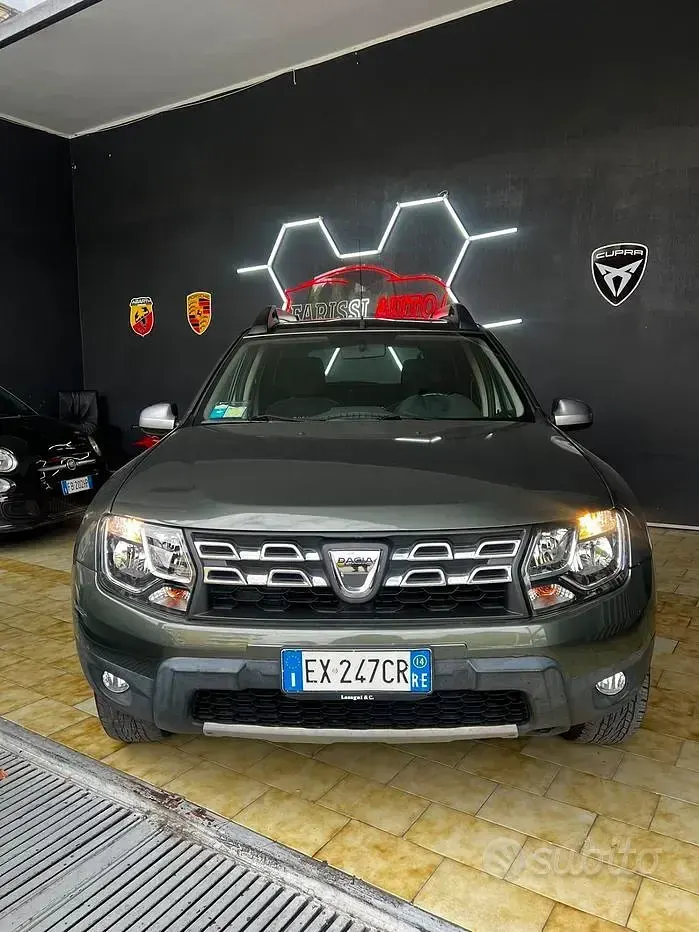 Usata Dacia Duster Lauréate 105 CV (77 kW) 2014 SUV
