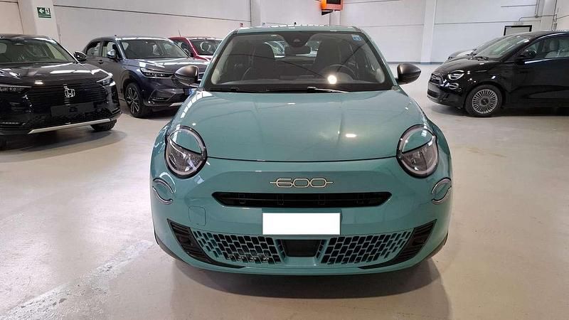 Usata Fiat 600 101 CV (74 kW) 2024 Azzurro acqua SUV