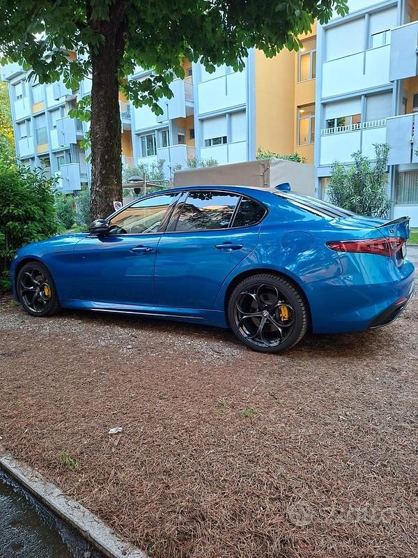 Usata Alfa Romeo Giulia Ti 210 CV (154 kW) 2018 Blu Berlina