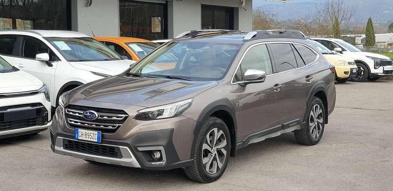 Usata Subaru Outback 169 CV (124 kW) 2022 Bronzo Station wagon
