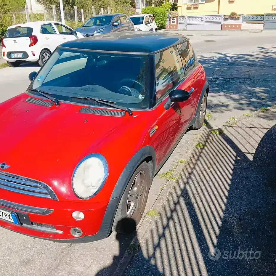 Begagnad Mini Cooper 116 HK (85 kW) 2006 Röd Halvkombi