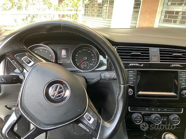 Second-hand VW Golf VII 110 CP (80 kW) 2014 Hatchback
