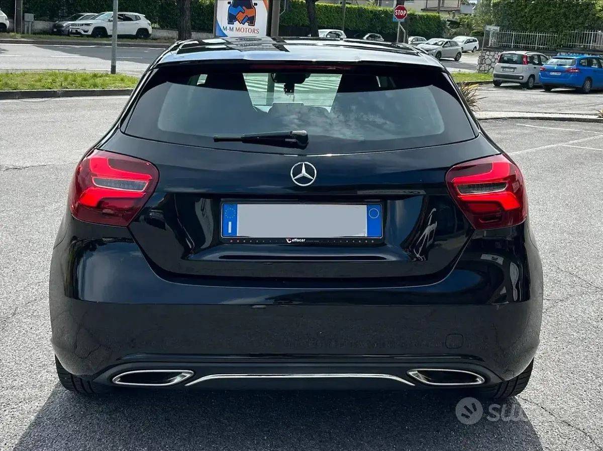 Usata Mercedes A180 AMG 109 CV (80 kW) 2017 Nero Berlina