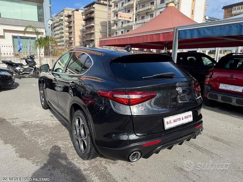 Usata Alfa Romeo Stelvio Super 210 CV (154 kW) 2018 Nero SUV