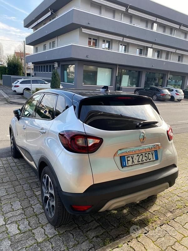Usata Renault Captur 2019 Grigio SUV