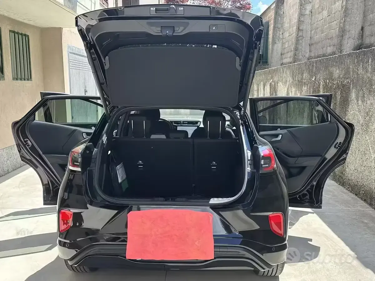 Usata Ford Puma 125 CV (91 kW) 2024 Nero SUV