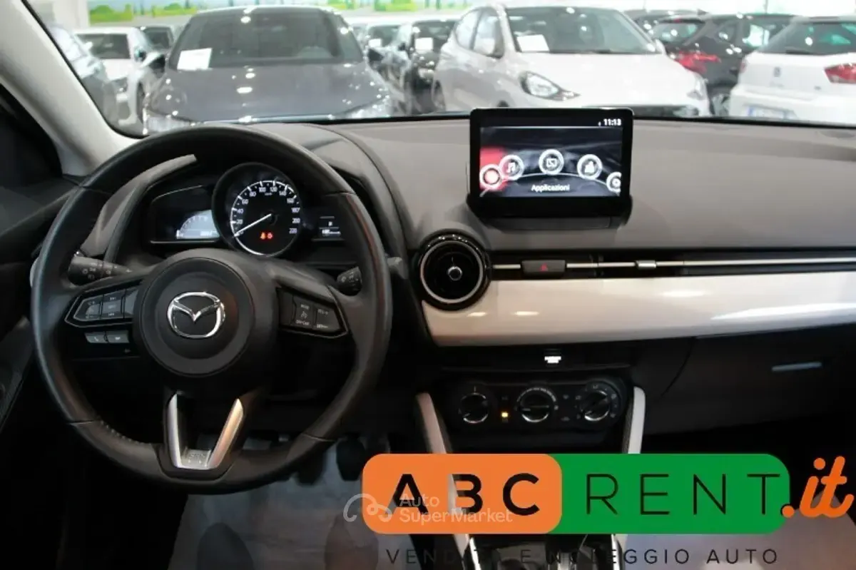 Begagnad Mazda 2 Center-Line 75 HK (55 kW) 2024 Beige Halvkombi