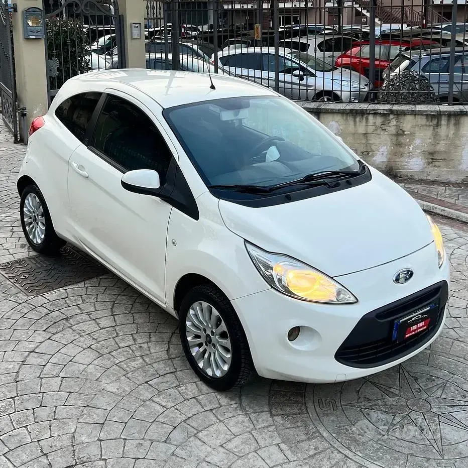 Usata Ford Ka Titanium 75 CV (55 kW) 2009 Bianco Utilitaria