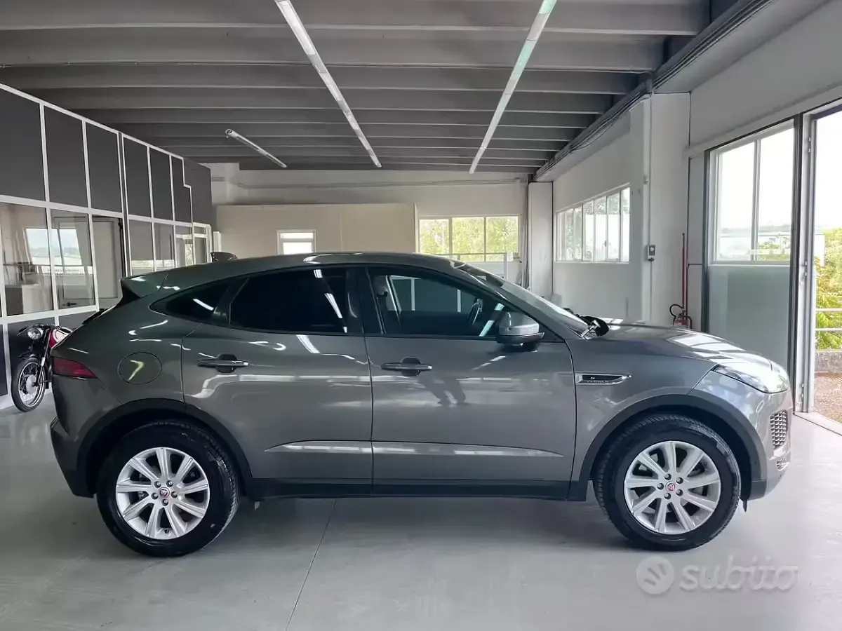 Usata Jaguar E-Pace 150 CV (110 kW) 2018 Grigio SUV