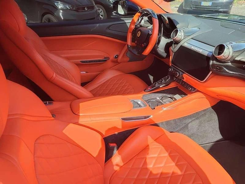 Usata Ferrari GTC4Lusso 689 CV (506 kW) 2017 Blu/azzurro Station wagon