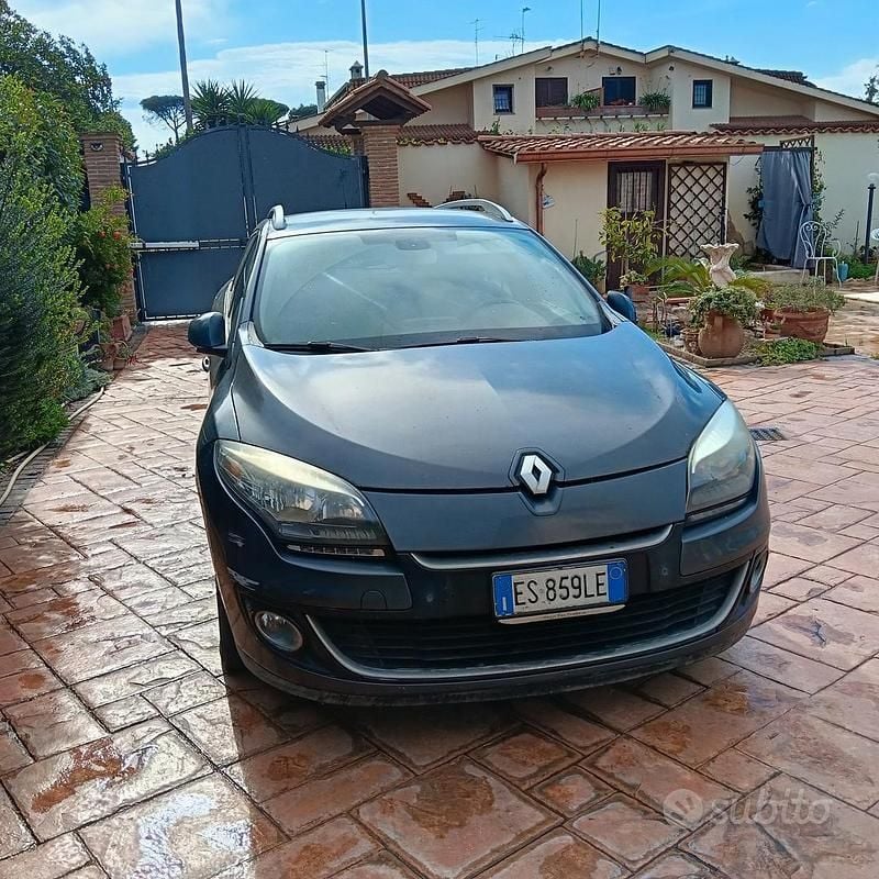 Usata Renault Mégane GrandTour 110 CV (80 kW) 2013 Grigio Station wagon