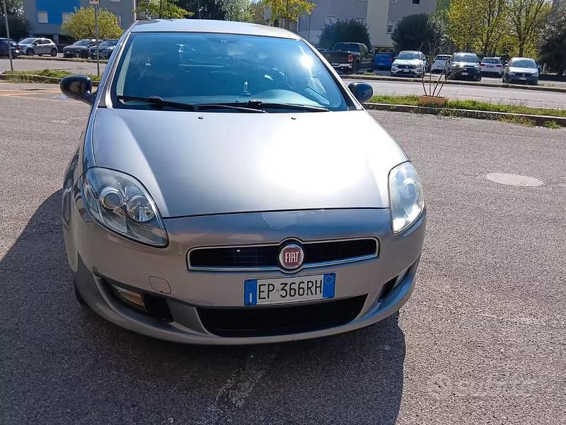 Usata Fiat Bravo 120 CV (88 kW) 2013 Grigio Utilitaria