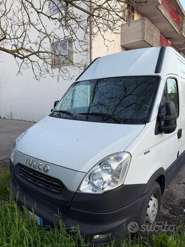 Usata Iveco Daily 145 CV (106 kW) 2014 Bianco