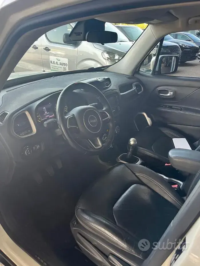 Usata Jeep Renegade 120 CV (88 kW) 2014 Giallo SUV