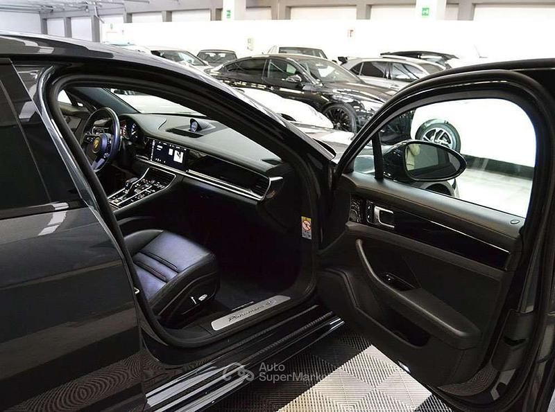 Usata Porsche Panamera Sport Turismo 441 CV (324 kW) 2021 Grigio Station wagon