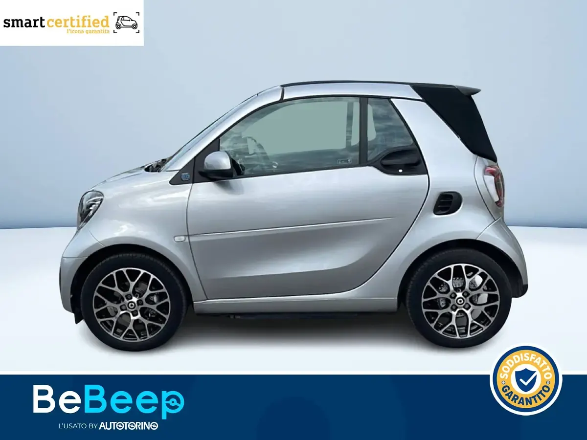 Usata Smart ForTwo Electric Drive Prime 60 kW (82 CV) 2021 Argento metallizzato Cabrio
