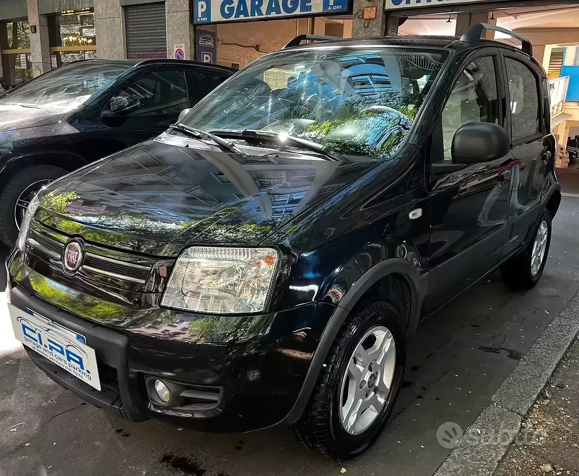 Usata Fiat Panda 4x4 60 CV (44 kW) 2010 Nero Utilitaria