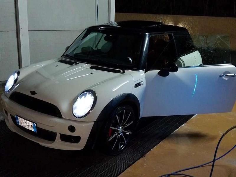 Bianco Usata 2005 Mini Cooper Due volumi | 5000 € (Molto cara) - Immagine 1/4