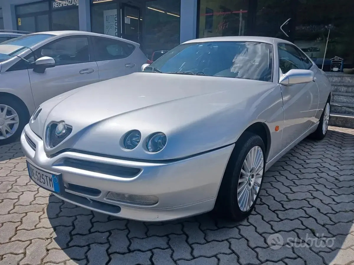 Occasion Alfa Romeo GTV 144 ch (105 kW) 1999 Gris Coupé