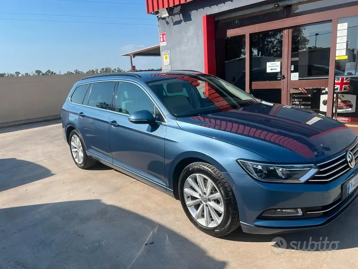 Usata VW Passat 120 CV (88 kW) 2019 Bluazzurro Station wagon