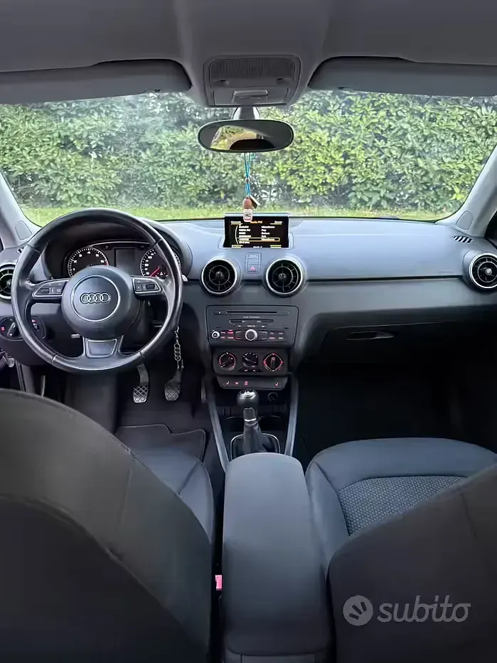 Usata Audi A1 Sportback 86 CV (63 kW) 2017 Nero Utilitaria