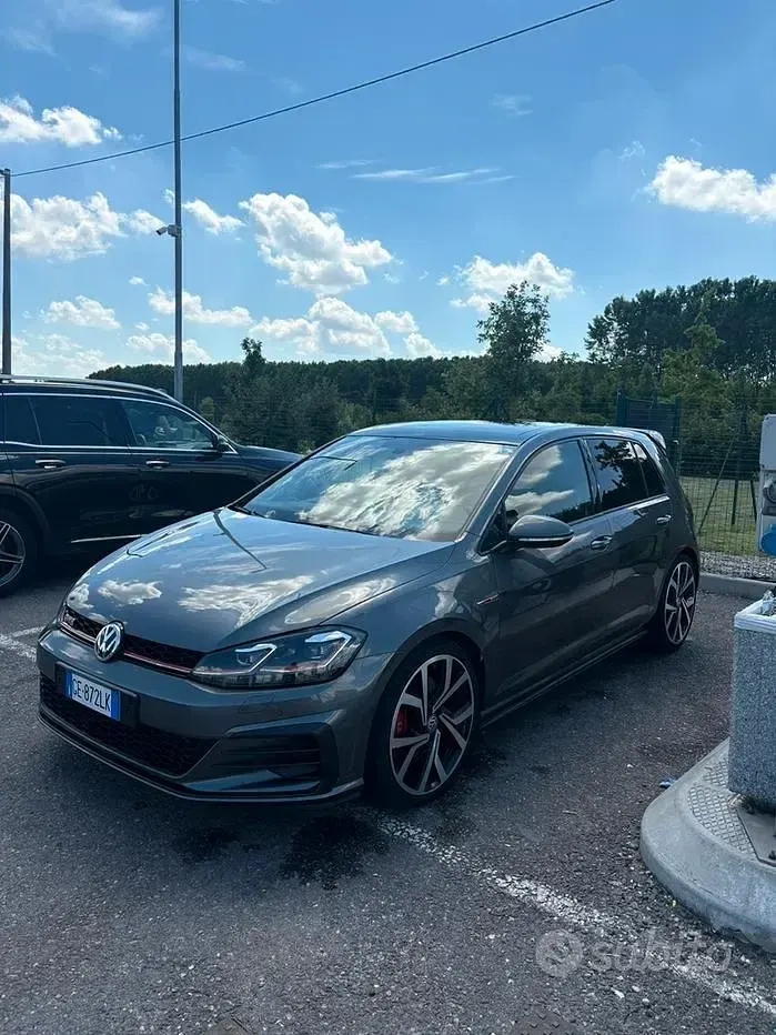 Usata VW Golf VIII GTI 245 CV (180 kW) 2021 Grigio Berlina