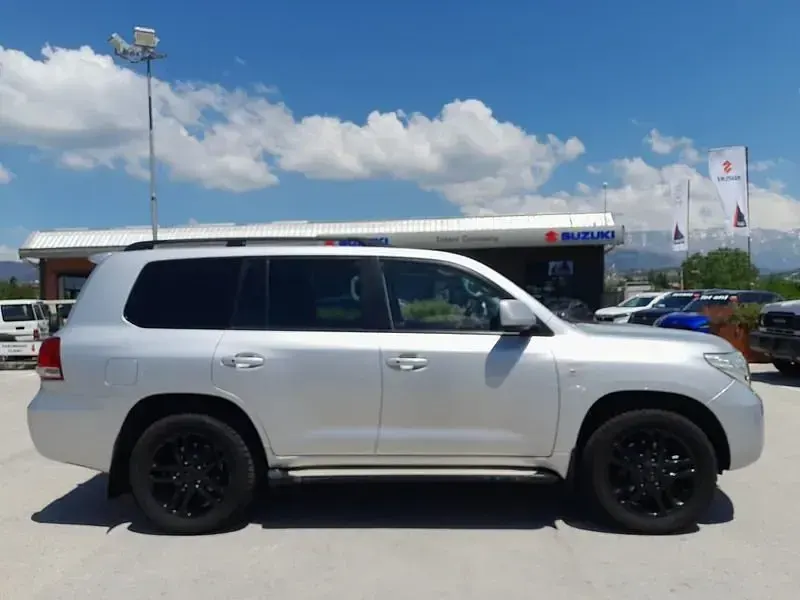 Usata Toyota Land Cruiser V8 272 CV (200 kW) 2008 Argento SUV