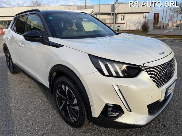 Usata Peugeot e-2008 GT-line 100 kW (136 CV) 2020 Argento SUV