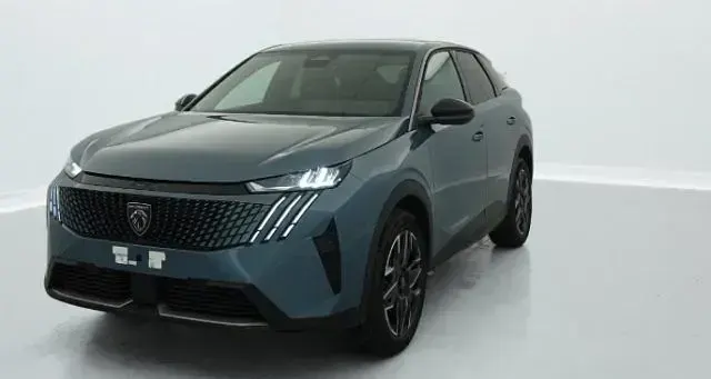 Käytetty Peugeot 3008 Allure 163 HP (119 kW) 2024 Katumaasturi