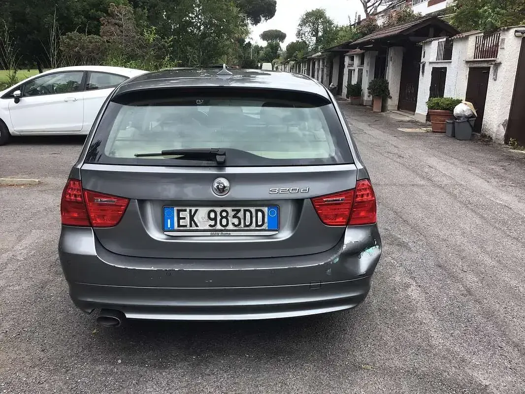 Usata BMW 320 184 CV (135 kW) 2011 Argento Station wagon