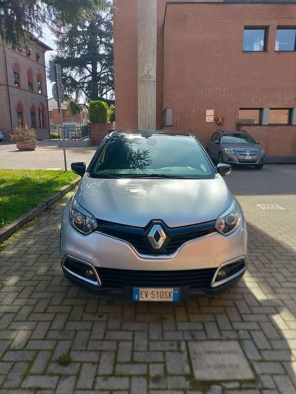 Usata Renault Captur 90 CV (66 kW) 2014 Argento SUV