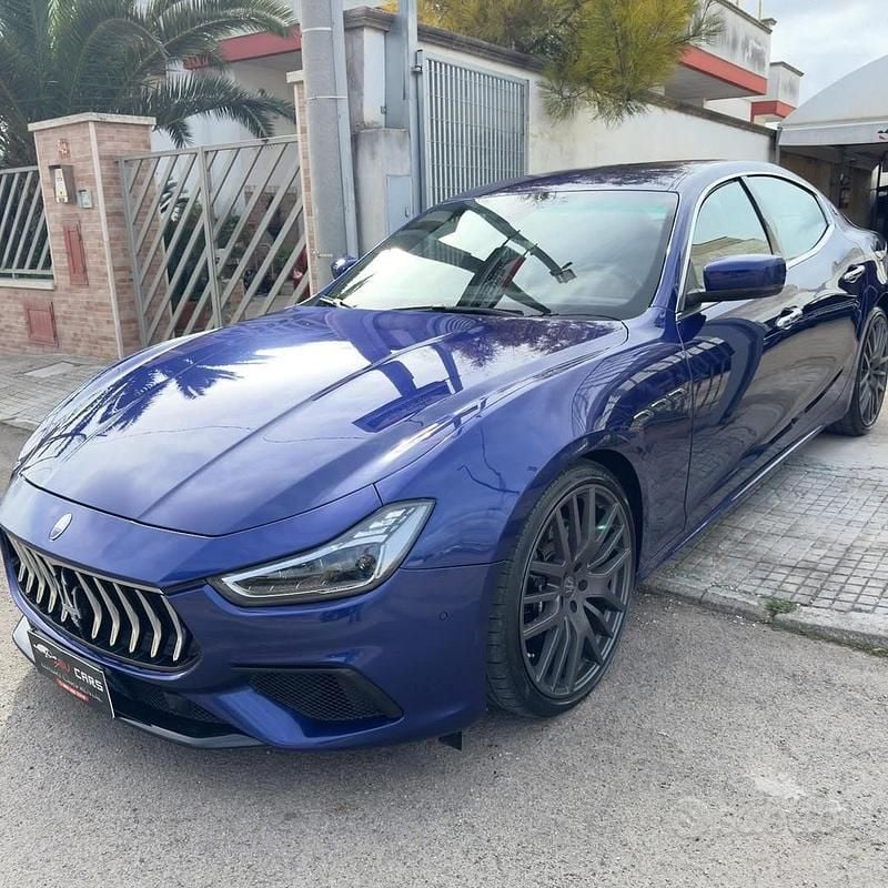 Usata Maserati Ghibli 275 CV (202 kW) 2015 Blu Berlina