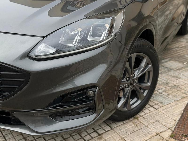 Usata Ford Kuga ST-Line 120 CV (88 kW) 2022 Grigio SUV
