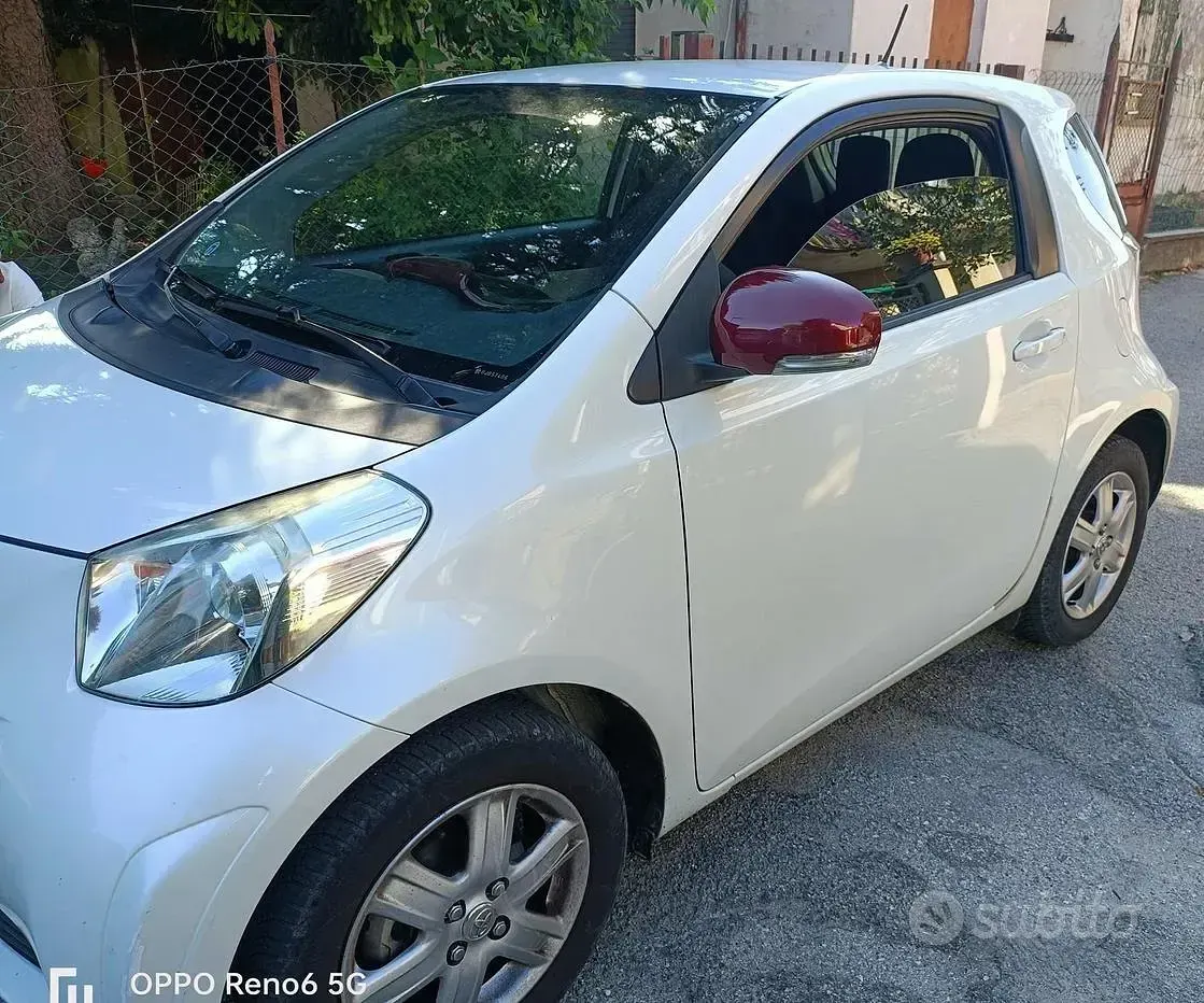 Usata Toyota iQ 68 CV (50 kW) 2010 Bianco Utilitaria