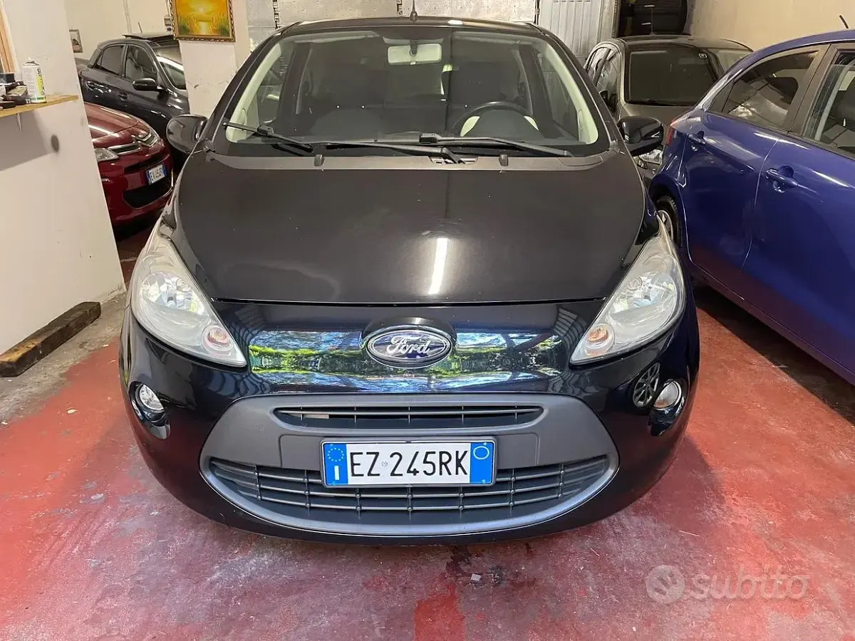 Usata Ford Ka 69 CV (50 kW) 2015 Nero Berlina