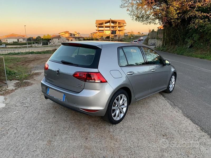 Usata VW Golf VII Highline 105 CV (77 kW) 2013 Grigio Berlina
