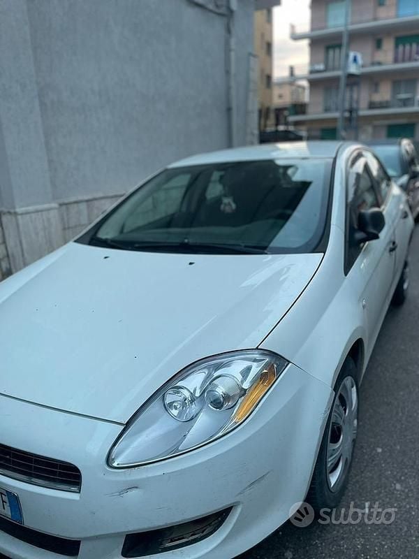 Usata Fiat Bravo 90 CV (66 kW) 2009 Bianco Utilitaria
