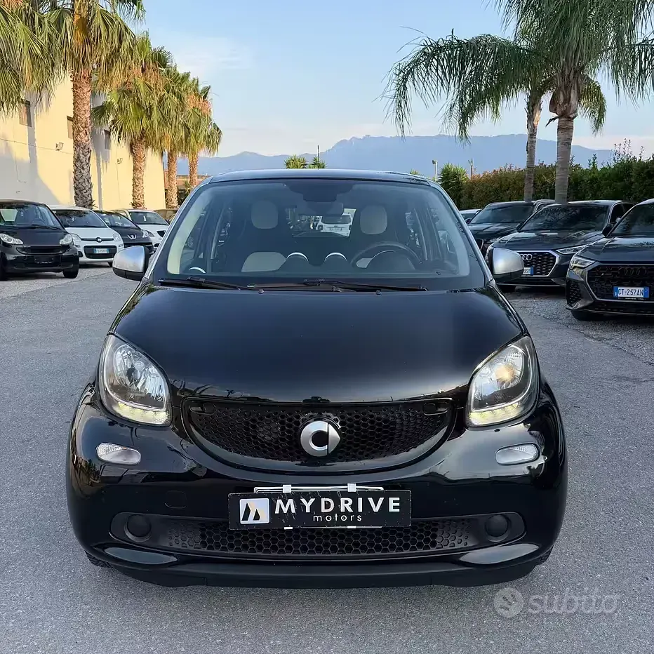 Usata Smart ForFour Passion 71 CV (52 kW) 2015 Nero Utilitaria