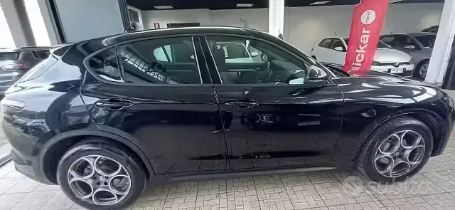 Usata Alfa Romeo Stelvio Sprint 160 CV (117 kW) 2025 Nero SUV