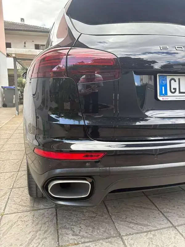 Usata Porsche Cayenne 250 CV (183 kW) 2015 Nero SUV