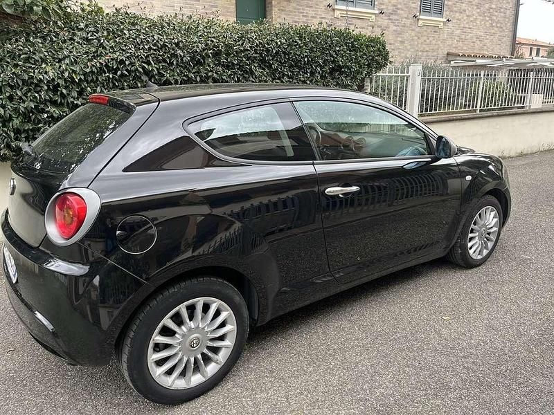 Usata Alfa Romeo MiTo Progression 79 CV (58 kW) 2015 Nero Utilitaria