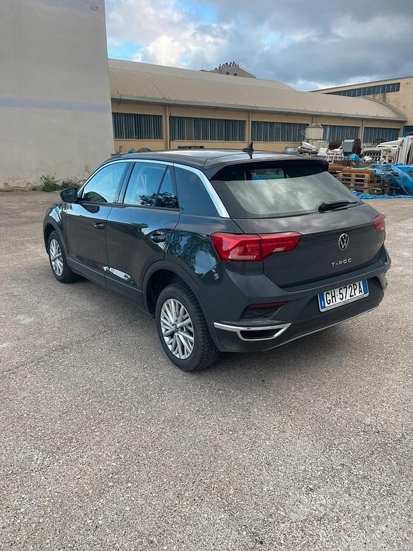 Usata VW T-Roc Business 150 CV (110 kW) 2023 SUV