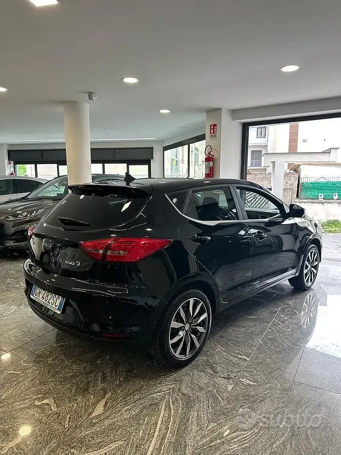 Usata EVO Evo 3 107 CV (78 kW) 2023 Nero SUV
