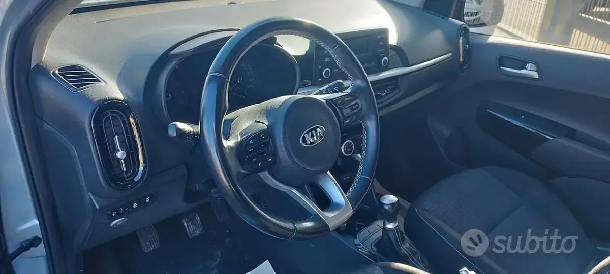 Usata Kia Picanto 65 CV (47 kW) 2018 Blu Utilitaria