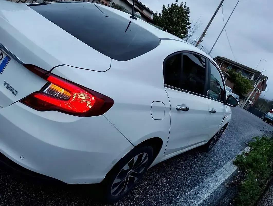 Usata Fiat Tipo Mirror 120 CV (88 kW) 2020 Berlina