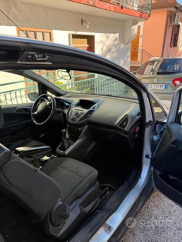 Usata Ford B-MAX Titanium 95 CV (69 kW) 2014 Grigio Monovolume