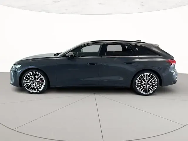Usata Audi S5 Sport 367 CV (269 kW) 2024 Grigio magnete Station wagon
