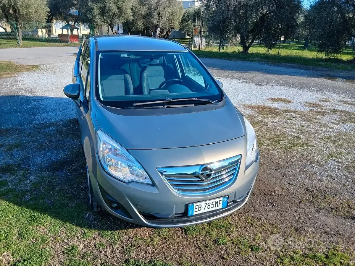 Usata Opel Meriva Cosmo 120 CV (88 kW) 2010 Grigio Monovolume