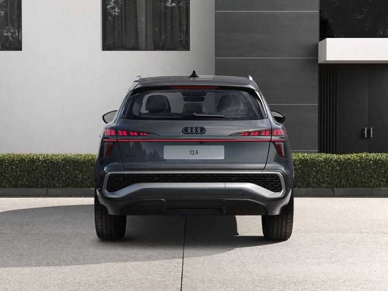Nuova Audi Q3 S-Line 272 CV (200 kW) 2026 Grigio daytona perlato SUV