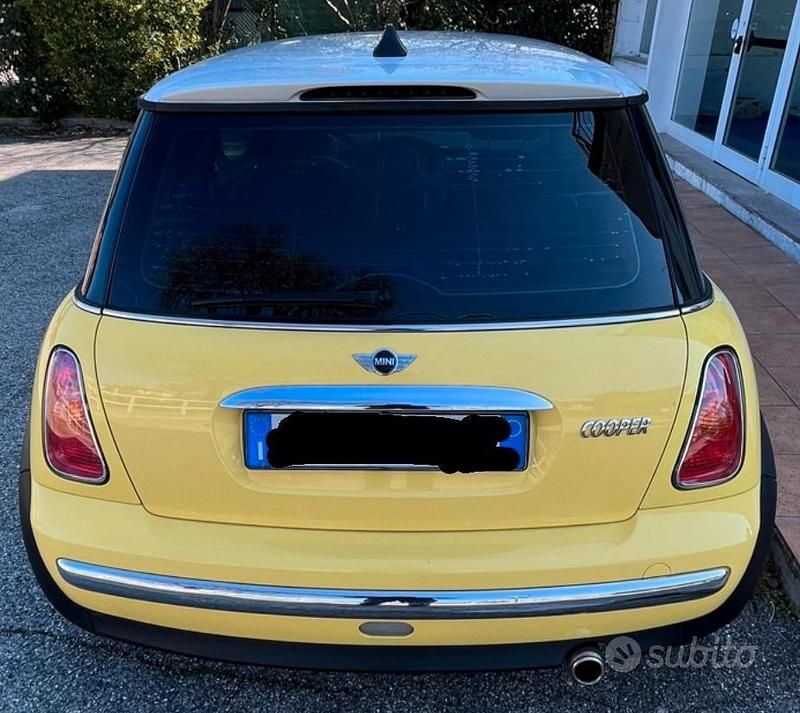 Usata Mini Cooper Coupé 116 CV (85 kW) 2003 Giallo Coupé
